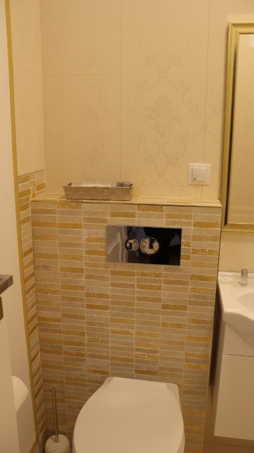 Orhideea Apartment Oradea Dış mekan fotoğraf